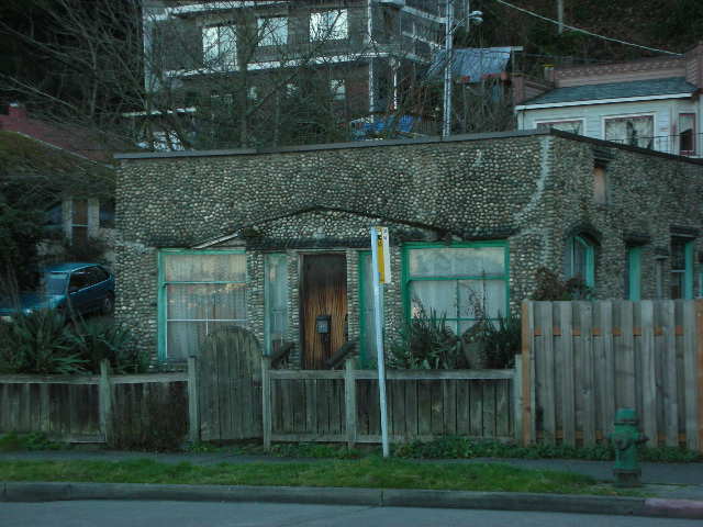 House%20with%20pebble%20exterior.jpg