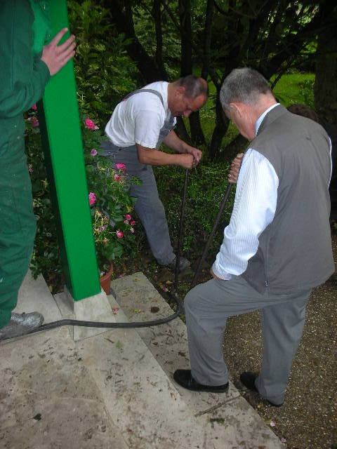 Iron%20workers%20-%20Giverny.jpg