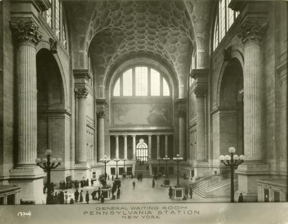 Penn%20Station%20waiting%20room.jpg