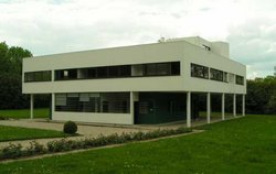 250px-CorbusierVillaSavoye_avant.jpg